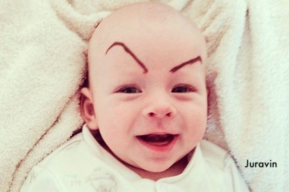 have-these-funny-baby-photo-trends-gone-too-far_154133-6fb0bb7